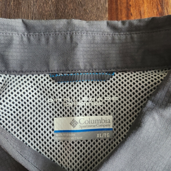 Columbia Men's XL Button Down Shirt Gray Lightweight GUC Comfortable - Picture 5 of 7